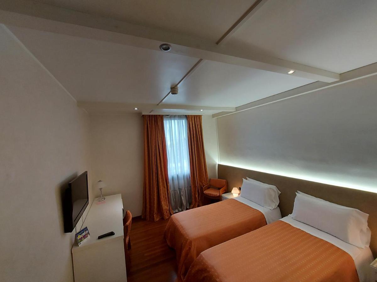 Hotel Posta 77 San Giorgio In Bosco Extérieur photo