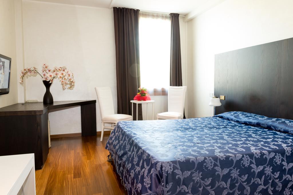 Hotel Posta 77 San Giorgio In Bosco Extérieur photo