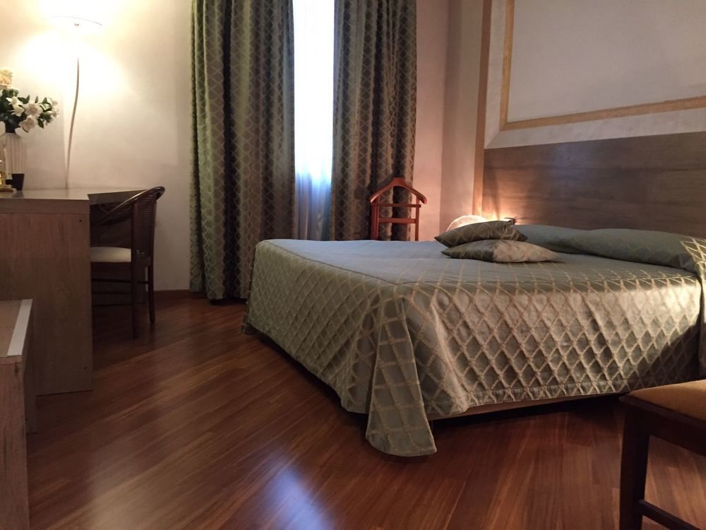 Hotel Posta 77 San Giorgio In Bosco Extérieur photo
