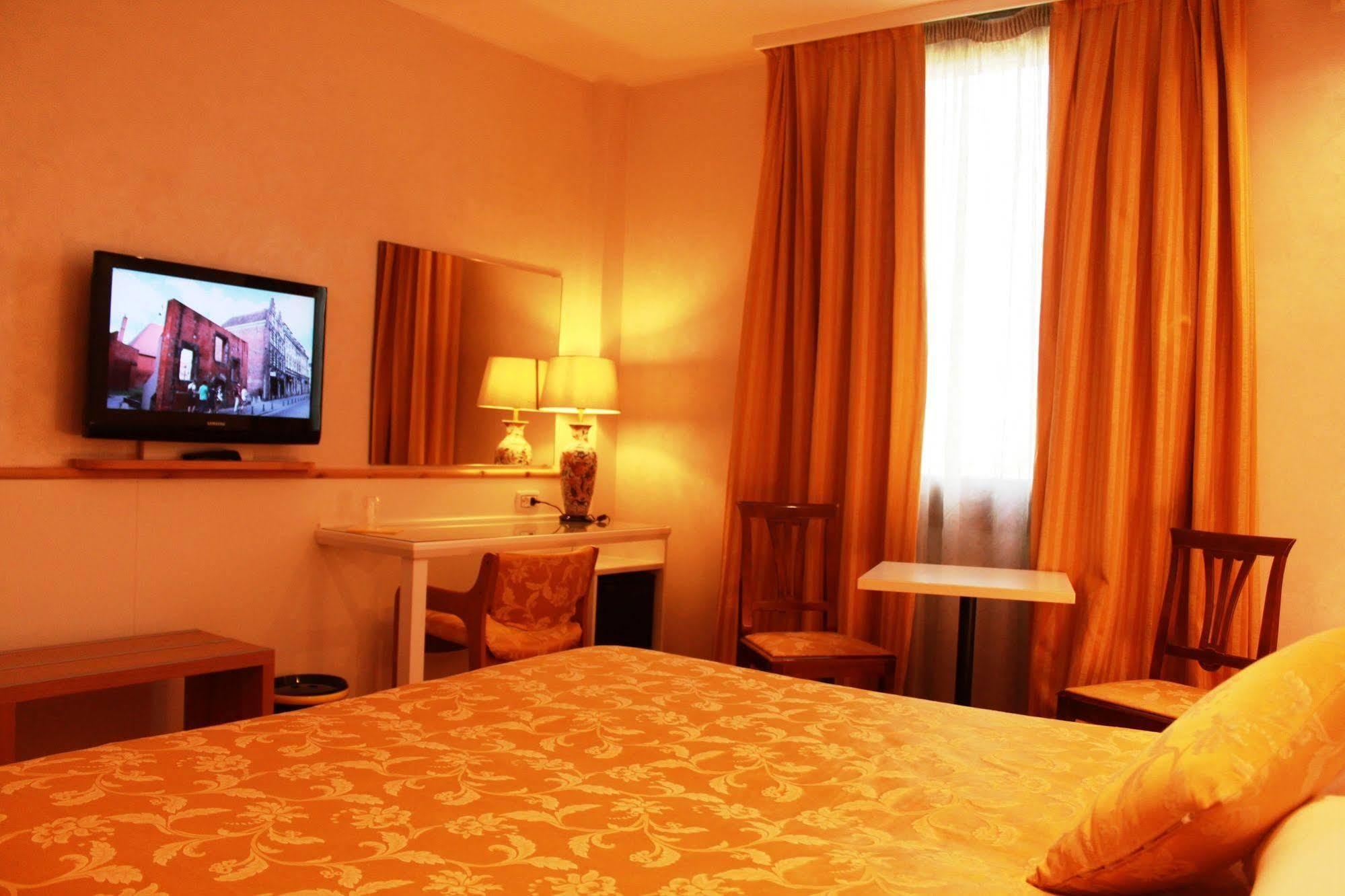 Hotel Posta 77 San Giorgio In Bosco Extérieur photo